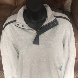 Kenneth Cole lightweight gray 1/4” zip sweater EUC size L